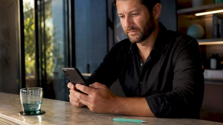 Business owner composing a review response